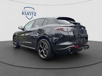 Neu Alfa Romeo Stelvio 209 PS (153 kW) 2025 Colore esterno nero vulcano, SUV