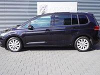 Gebraucht VW Touran 150 PS (110 kW) 2020 Deep black perleffekt metallic Van / Kleinbus