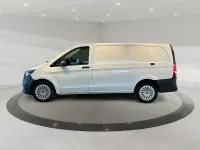 Gebraucht Mercedes Vito 163 PS (119 kW) 2025 Arktikweiss Van