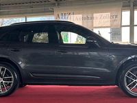 Gebraucht Porsche Macan 265 PS (194 kW) 2023 Vulkangraumetallic SUV