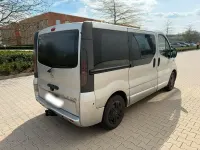 Używany Opel Vivaro 2005 Srebrny Minivan