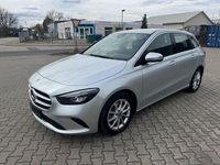 Gebraucht Mercedes E250 Progressive 160 PS (117 kW) 2022 Silber Limousine
