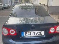 Gebraucht VW Jetta 170 PS (125 kW) 2007 Blau Limousine