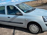 Gebraucht Renault Clio II 58 PS (42 kW) 2003 Silber Kleinwagen