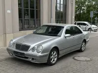 Używany Mercedes E280 204 KM (150 kW) 2000 Sedan/Limuzyna