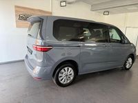Gebraucht VW Multivan Basis 150 PS (110 kW) 2024 Grau Van