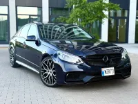 Gebraucht Mercedes E500 AMG 387 PS (284 kW) 2011 Blau Limousine