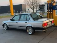 Gebraucht BMW 320 129 PS (94 kW) 1992 Silber Limousine