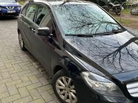 Gebraucht Mercedes B180 109 PS (80 kW) 2013 Schwarz Van / Kleinbus