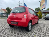 Gebraucht Renault Twingo 75 PS (55 kW) 2011 Rot Kleinwagen