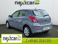 Gebraucht Hyundai i20 Style 101 PS (74 kW) 2014 Grau Kleinwagen