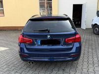 Gebraucht BMW 325 224 PS (164 kW) 2017 Blau Kombi