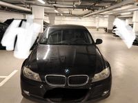 Gebraucht BMW 320 125 PS (91 kW) 2009 Schwarz Limousine