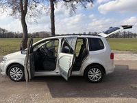 Gebraucht VW Touran 105 PS (77 kW) 2012 Silver leaf metallic Van / Kleinbus