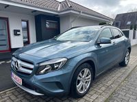 Gebraucht Mercedes GLA200 136 PS (100 kW) 2015 Blau SUV