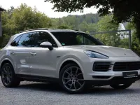 Gebraucht Porsche Cayenne E-Hybrid 340 PS (250 kW) 2021 Sechurabeige SUV