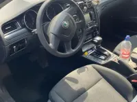 Gebraucht Skoda Superb 140 PS (102 kW) 2012 Schwarz Kombi