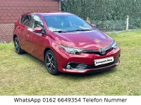 Gebraucht Toyota Auris Team 116 PS (85 kW) 2018 Rot Limousine