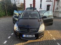 Gebraucht Opel Zafira Family 140 PS (102 kW) 2012 Schwarz Van / Kleinbus
