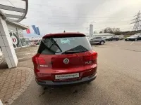 Gebraucht VW Tiguan LOUNGE 184 PS (135 kW) 2016 Wild cherry red metallic SUV