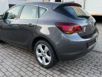 Gebraucht Opel Astra Innovation 116 PS (85 kW) 2010 Silber Limousine