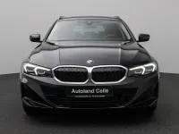 Gebraucht BMW 320 Sport Line 184 PS (135 kW) 2023 Schwarz 2668schwarz Limousine
