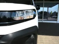Gebraucht Opel Combo Basis 131 PS (96 kW) 2025 Weiß Van / Kleinbus