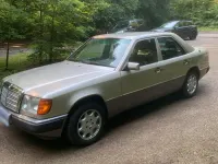 Gebraucht Mercedes E280 193 PS (141 kW) 1993 Limousine