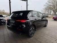 Gebraucht Mercedes E250 Advanced 163 PS (119 kW) 2024 Schwarz Limousine