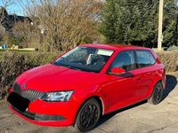 Gebraucht Skoda Fabia Active 60 PS (44 kW) 2015 Rot Kleinwagen