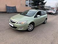 Gebraucht Opel Astra 110 PS (80 kW) 2011 Grün Kombi
