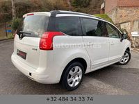 Gebraucht Peugeot 5008 120 PS (88 kW) 2015 Weiß Van / Kleinbus