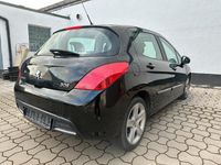 Gebraucht Peugeot 308 150 PS (110 kW) 2008 Schwarz Limousine