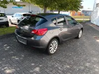 Gebraucht Opel Astra 120 PS (88 kW) 2012 Grau Limousine