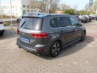 Gebraucht VW Touran Highline 150 PS (110 kW) 2020 Grau Van / Kleinbus