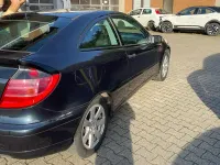 Gebraucht Mercedes C180 129 PS (94 kW) 2002 Blau Coupé