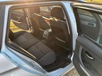 Gebraucht BMW 318 143 PS (105 kW) 2010 Grau Kombi