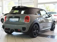 Usado Mini Cooper 192 HP (141 kW) 2018 Cinzento Citadino