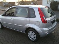 Gebraucht Ford Fiesta Style 80 PS (58 kW) 2008 Silber Limousine