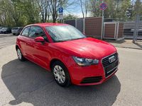 Gebraucht Audi A1 Attraction 86 PS (63 kW) 2011 Rot Kleinwagen