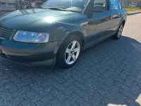 Gebraucht VW Passat 101 PS (74 kW) 1998 Grün Limousine