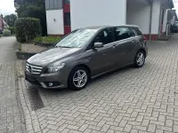 Gebraucht Mercedes B200 109 PS (80 kW) 2013 Braun Kleinwagen