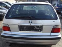 Gebraucht BMW 320 Sport Line 150 PS (110 kW) 1999 Silber Kombi