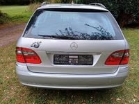 Gebraucht Mercedes E200 Avantgarde 184 PS (135 kW) 2007 Silber Kombi