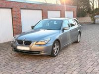 Gebraucht BMW 530 235 PS (172 kW) 2008 Silber Kombi
