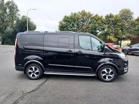 Gebraucht Ford Tourneo Active 131 PS (96 kW) 2021 Schwarz Van / Kleinbus