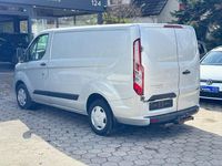 Second-hand Ford Transit Custom 131 CP (96 kW) 2019 Argintiu Monovolum