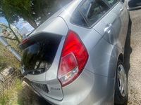 Gebraucht Ford Fiesta Trend 101 PS (74 kW) 2016 Silber Limousine