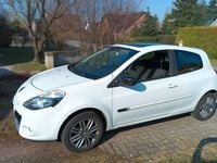 Gebraucht Renault Clio II Night&Day 103 PS (75 kW) 2011 Weiß Kleinwagen