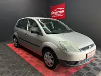 Gebraucht Ford Fiesta Ghia 69 PS (50 kW) 2003 Silber Kleinwagen